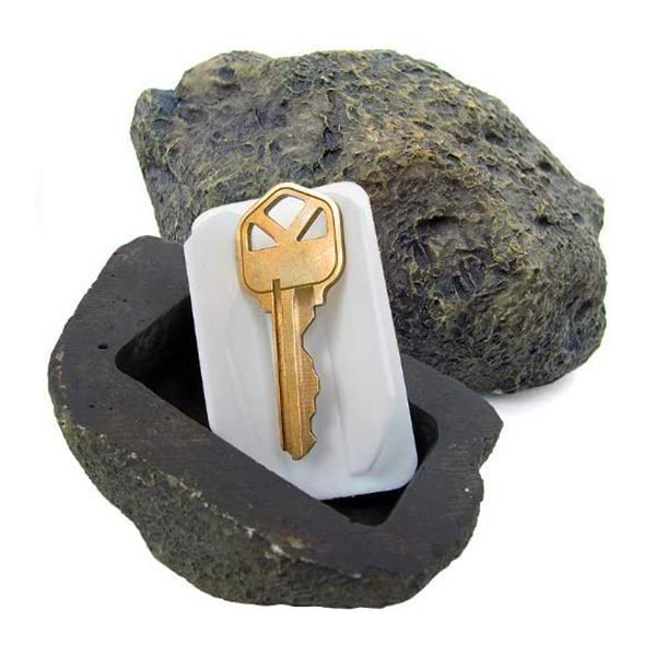 Cache-clés en forme de grosse pierre